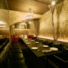 C-floor【ソファー席】女子に人気♪ ディナーはデートや女子会に人気のあるスタイリッシュ空間♪感染症対策も徹底◎