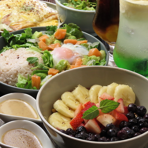 Le Cafe hakushima  JtF nNV}