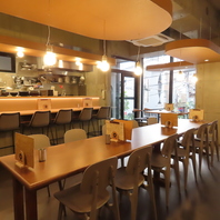 【シックなインテリアに囲まれた大人の空間】