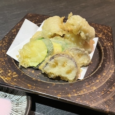 黄金ハモと旬野菜の天ぷら
