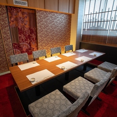 ゆったりのんびりできる個室席を多数完備しております♪少人数でのお集まりやちょっとしたご宴会にもぜひご利用くださいませ！お席のみのご予約も可能ですのでお気軽にどうぞ！