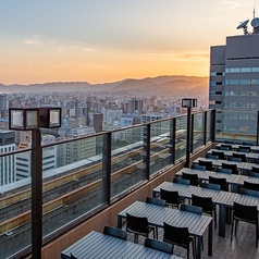 5・6・9月の週末はランチも営業中!【期間】土日祝日(5・6・9月のみ)【時間】11:30a.m.~2:30p.m.(2:00p.m.L.O.)