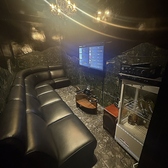 個室のカラオケルームご用意しております。カラオケ利用したい場合はスタッフまで。