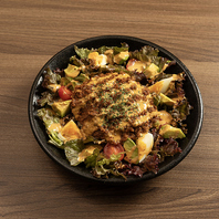 肉や魚にたっぷり野菜のバランスを楽しめるお食事を。