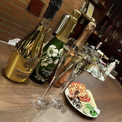 シャンパンなどプレミアムなお酒もございます★