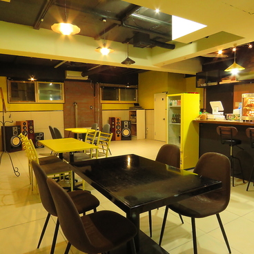 バル your potato バルユアポテトの雰囲気1