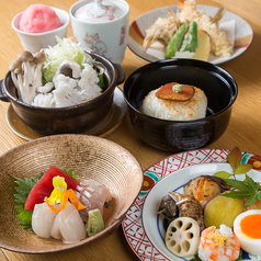 市場から仕入れるその土地の夏野菜！冷やしを炊き合わせの写真