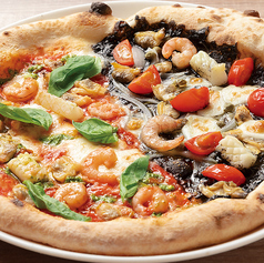 ジェノベーゼ×イカスミ漁師風