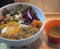 スワティ丼
