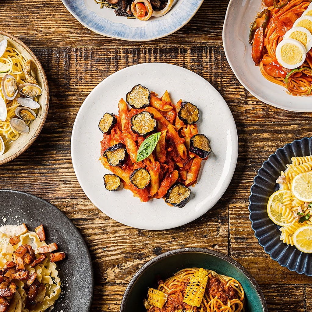 ピッツァに並んでパスタ料理も豊富で人気☆