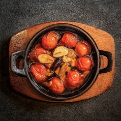 トマトのアヒージョ