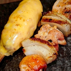 デートで使いたいモダン艶やかな「焼き鳥屋」