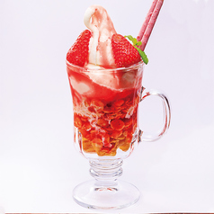 ストロベリーパフェ