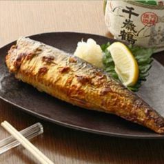 手づくりの季節料理と充実の焼酎が好評です