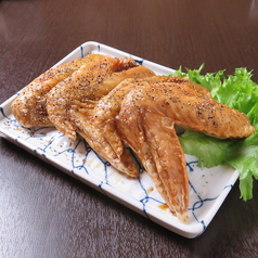 はかた地どり　大手羽黒胡椒揚げ(1本)