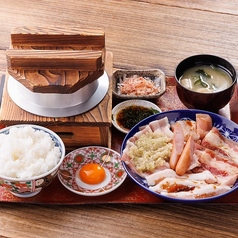 炊き立てのお米を焼肉と一緒に・・