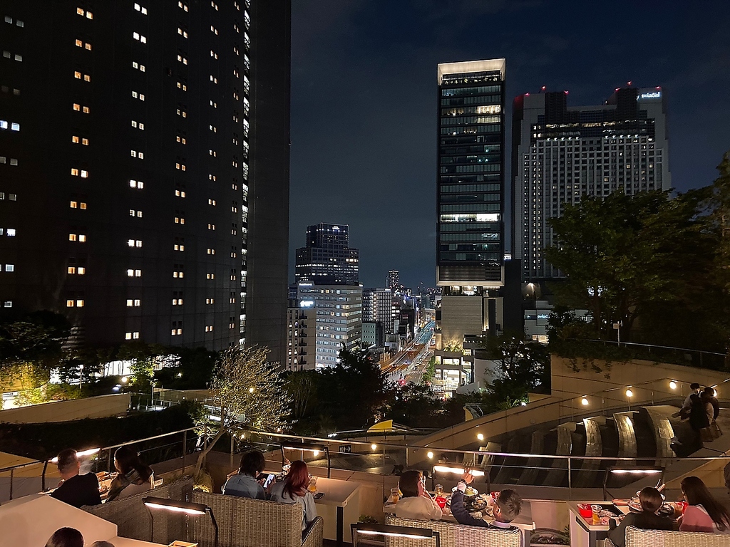 ビアガーデン・テラス席・バーベキュー・BBQ・飲み放題・女子会・解放感抜群