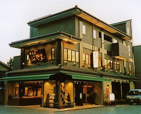 川崎大師大山門前で長年愛される蕎麦屋