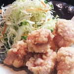 [とりやの名物]企業秘密の魔法の粉を使って造る唐揚げ★食べるととろける♪