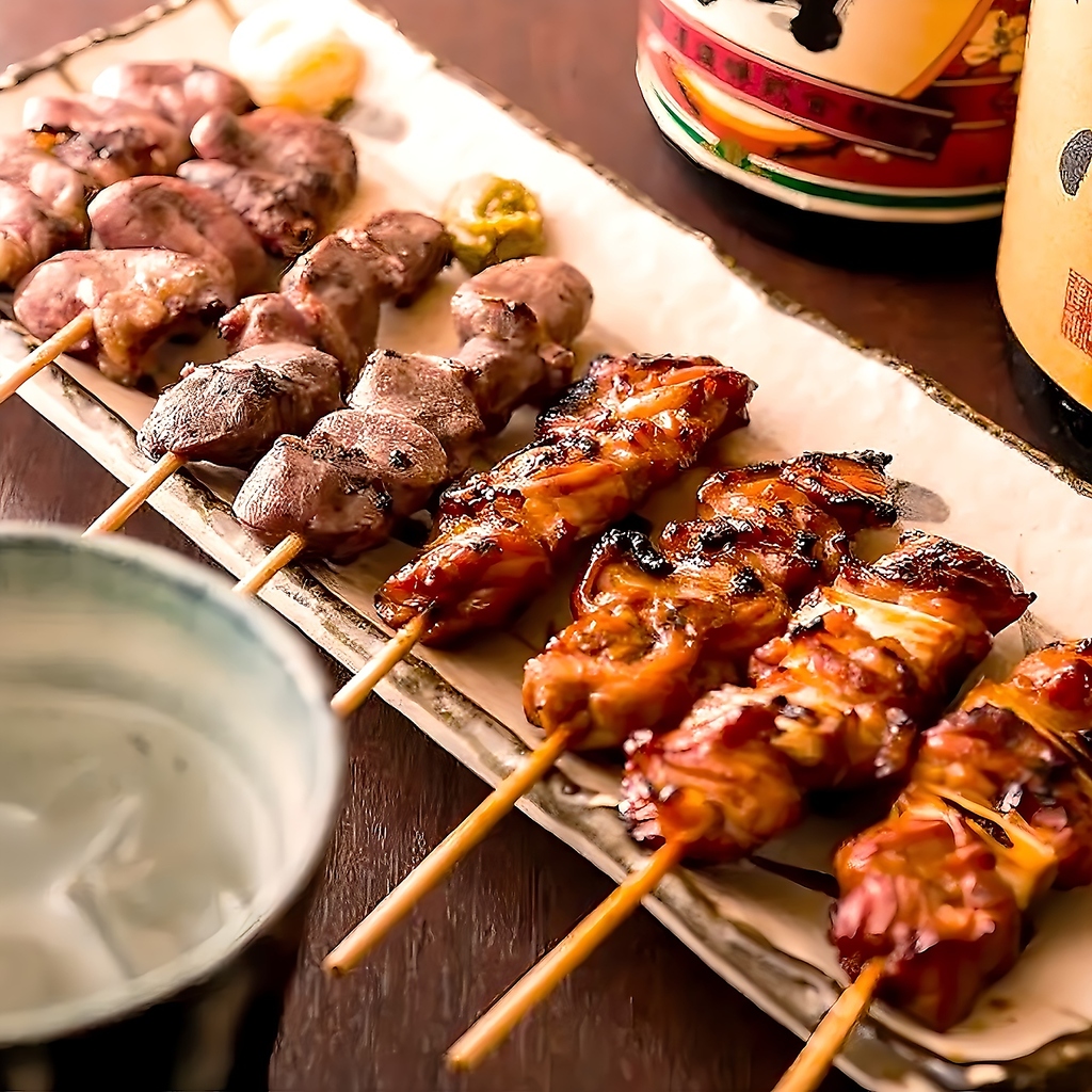 上野の居酒屋で個室貸切！選び抜かれた地鶏を使用した焼き鳥で、本格的な美食の時間をお届けします