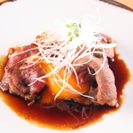 【オープンキッチン】に面したカウンター席は8名様までOK。