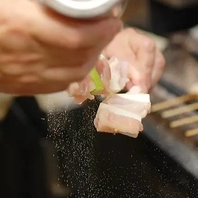 炭火と技で焼き上げる本格串焼き