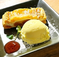 あったかアップルパイとバニラアイス