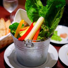 鮮度◎タパスやお野菜メニューも豊富で女子に大人気！