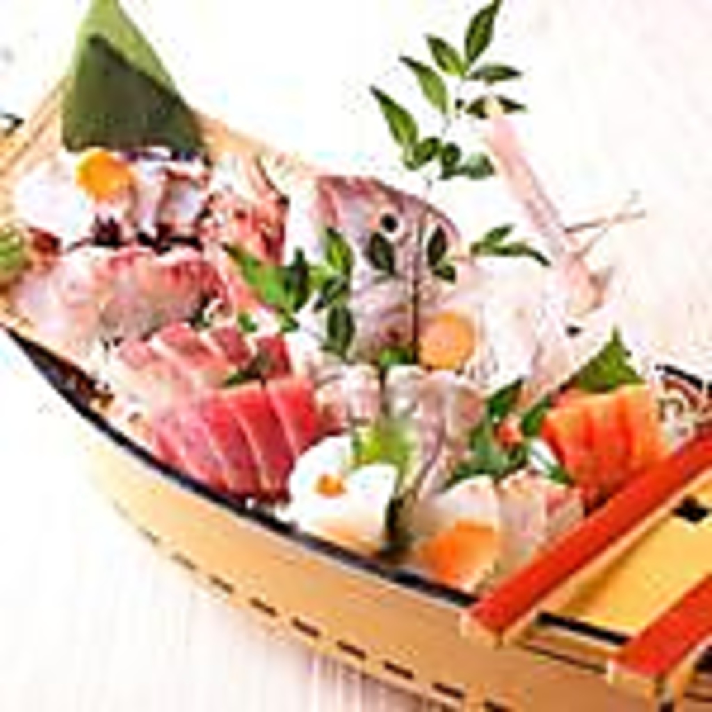 産直鮮魚！市場を介さず独自ルートで仕入れる鮮度の高い魚を召し上がれ。盛り合わせもオススメ♪