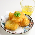 料理メニュー写真&nbsp;カマンベールチーズフライ　蜂蜜と黒胡椒