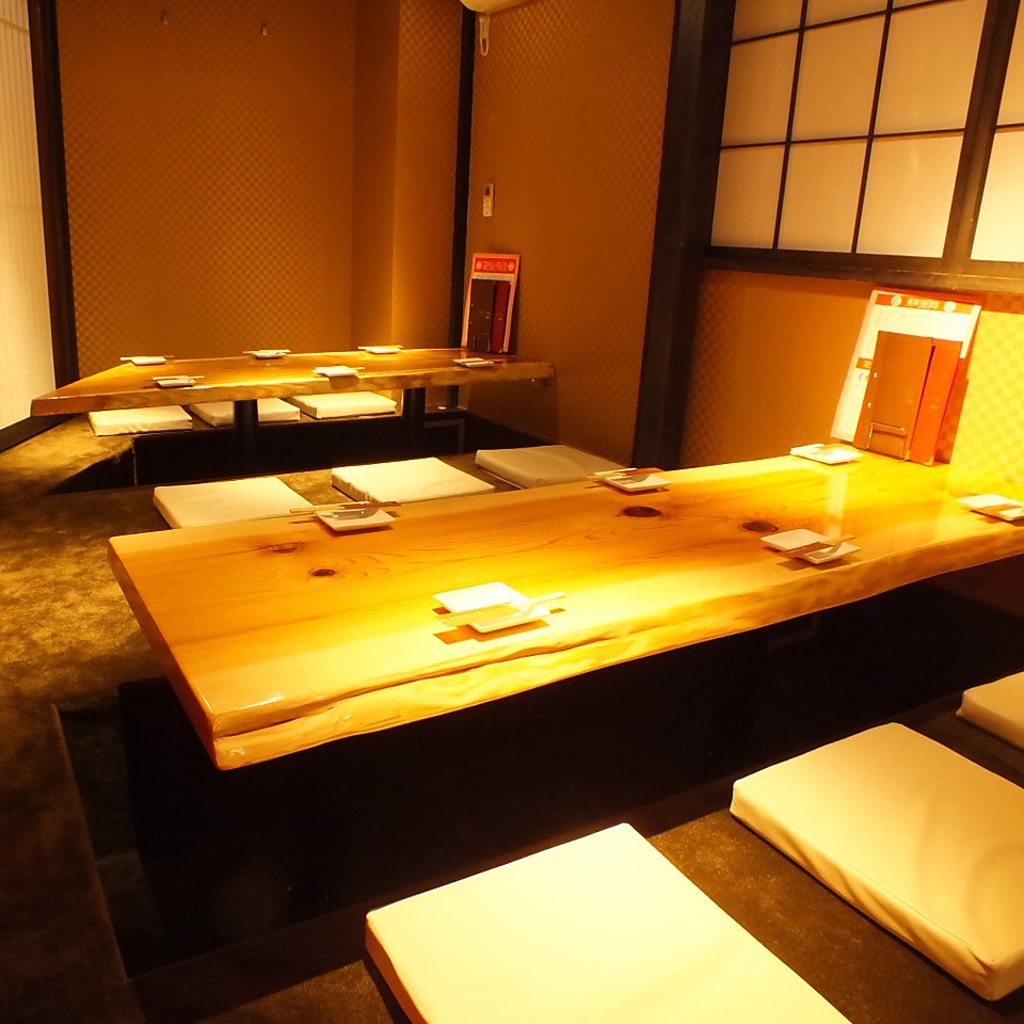 落ち着いた寛ぎの個室◆8名様～最大40名様迄ＯＫの個室はシーンに合わせて♪