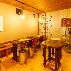 テーブルを結合することで最大12名様まで収容可能！