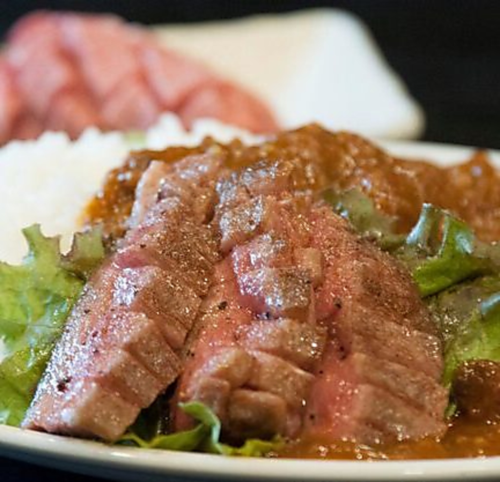 大人気牛タン×殿堂入りした自家製カレーのコラボ！