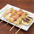 料理メニュー写真 串盛り合わせ（5本）