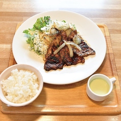 生姜焼きセット(ライスorパン + 味噌汁&ドリンク)