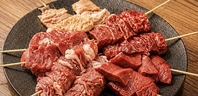 職人が一本ずつ丁寧に焼き上げる、極上の牛・豚串