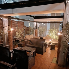 ＜全席オープンエア＞駅徒歩2分！お仕事帰りにも立ち寄りやすい♪