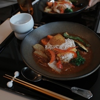 全国から届く旬の食材を使用し、素材を活かした料理