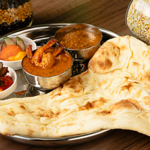 本格スパイスカレーを心ゆくまで堪能！セットで出来立てのナン、もしくはご飯と一緒にどうぞ！