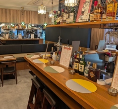 カウンター席のご用意ございます。