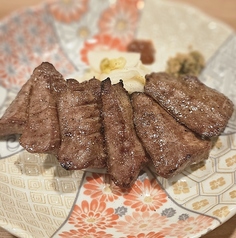 名物！極上厚切り牛たん塩焼き