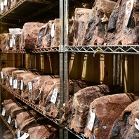 USDA認定、最上級プライムビーフを使用した熟成肉