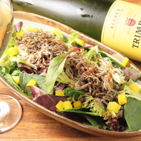 愛知産しらすの温グリーンサラダ！