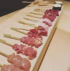 こだわりの生産農家から直接仕入れた地鶏で作る自慢の串