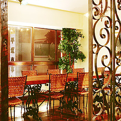 【2階・3階】1フロアごとの貸切が可能なので、個室としてもご利用頂けます。周囲を気にせず、ゆったりと食事や会話を楽しみたい方に最適です◎