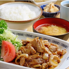 当店の昼定食はすべて日替わりです。