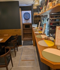 カウンター席のご用意ございます。