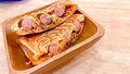 料理メニュー写真&nbsp;ソーセージのピリ辛ホットサンド