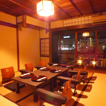 鍋と旬菜と京料理 先斗町 花柳の雰囲気1
