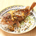 料理メニュー写真&nbsp;夏カサゴの豪快姿揚げ